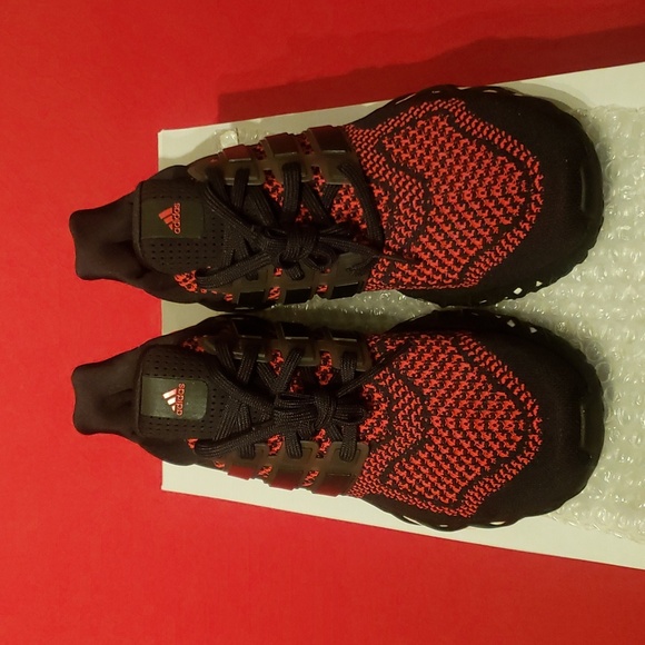 Lot of 2 Mens size 10 Red/Black/White Adidas Ultraboost DNA Web shoes and Sack - Picture 5 of 11
